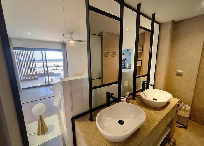 Beachfront Somabay Steps From Sea & Pool بيت للعطل الغردقة