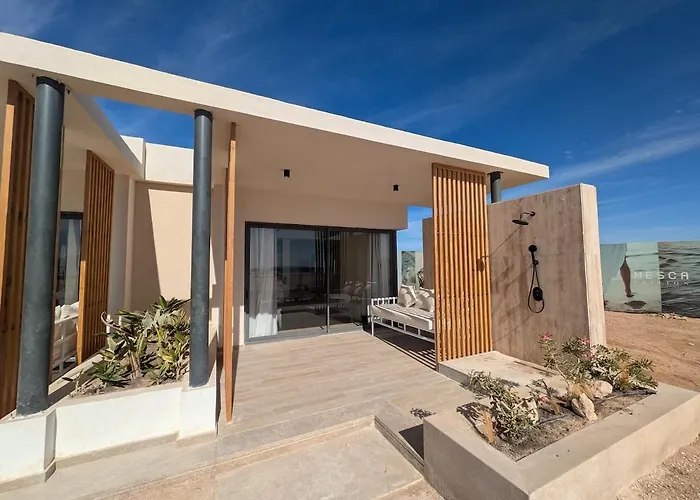 بيت للعطل Beachfront Somabay Steps From Sea & Pool