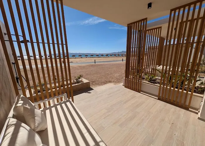 Beachfront Somabay Steps From Sea & Pool * الغردقة